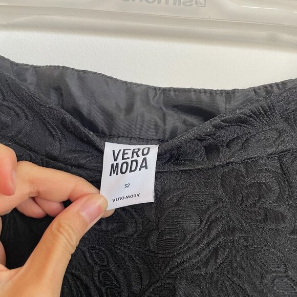 Vero Moda Jacquard Print Circle Peplum Skirt - Picture 3 of 5